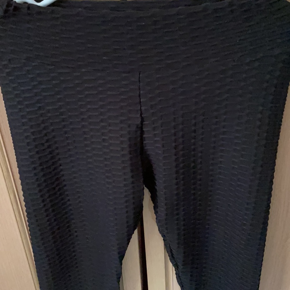 Workout pants - Picture 2 of 3